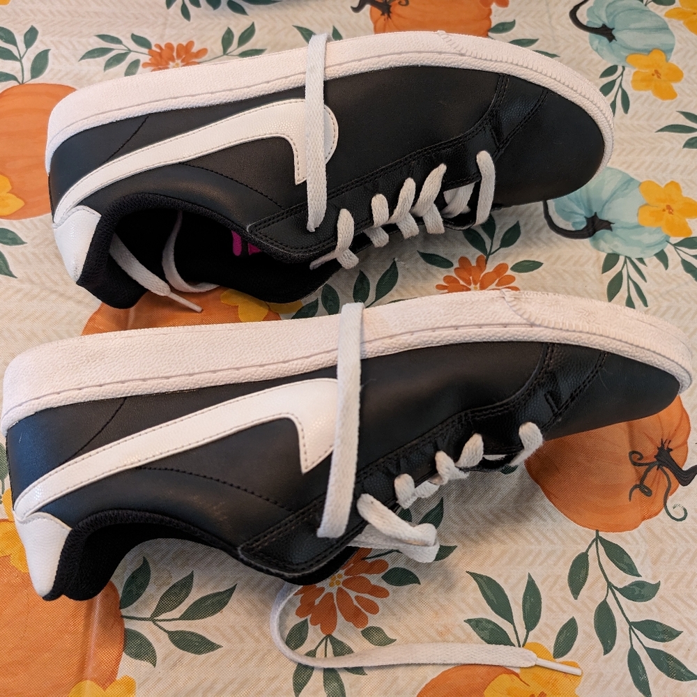 Nike women's shoes size 11.5